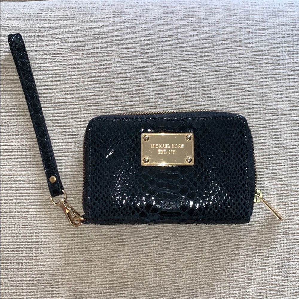 Michael Kors wristlet wallet
